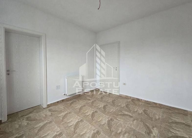 Casă cu 4 camere cu Teren 365 Mp în Bucovăț (Remetea Mare)