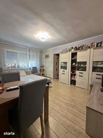 Apartament cu 2 camere nedecomandat în 14 Mai