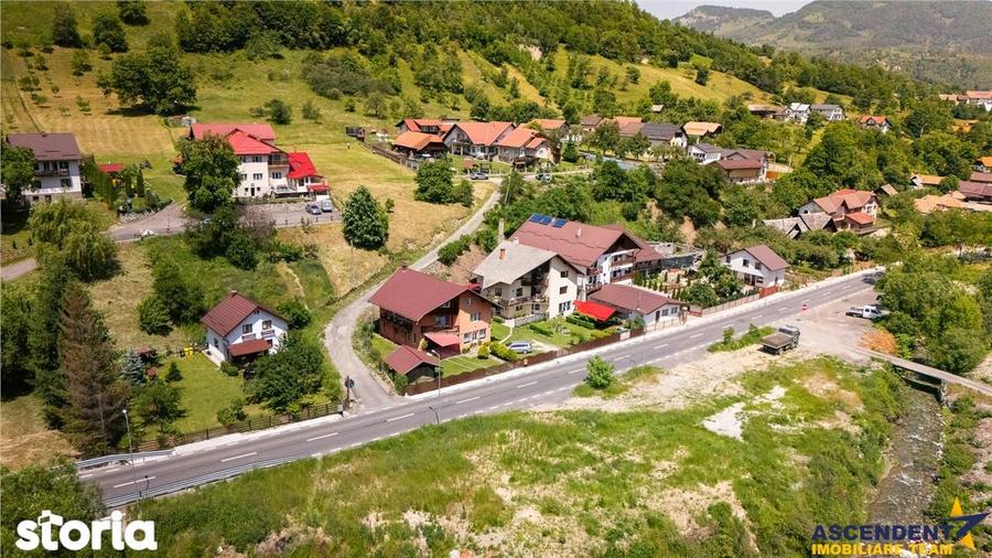 Spațiu comercial, de 294 mp, în Moieciu