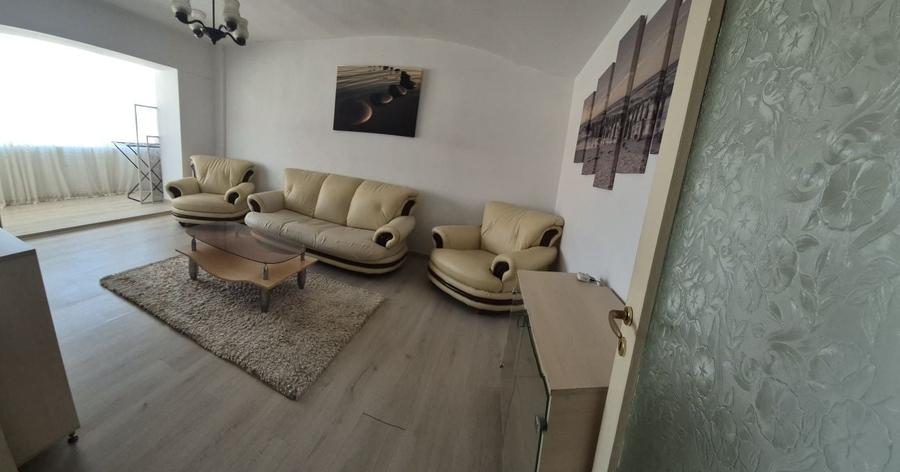 Inchiriez apartament in Deva, central, 2 camere decomandat - 1