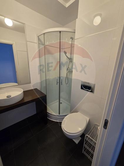 Apartament cu 5 camere decomandat în Herăstrău