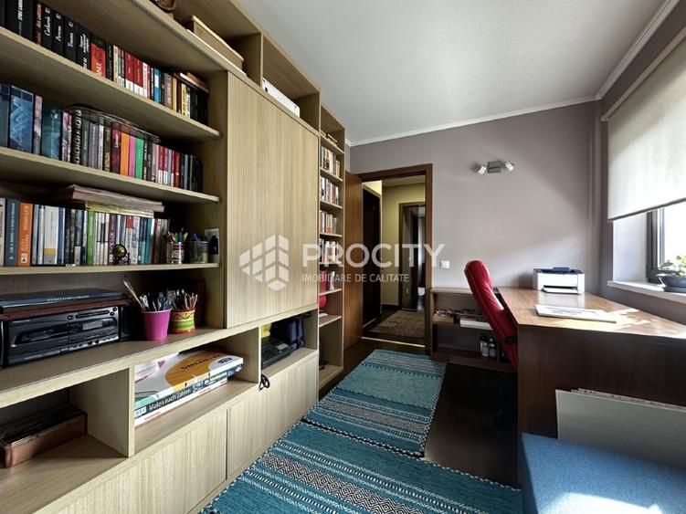 Duplex cu 5 camere cu Canalizare în Valea Lupului