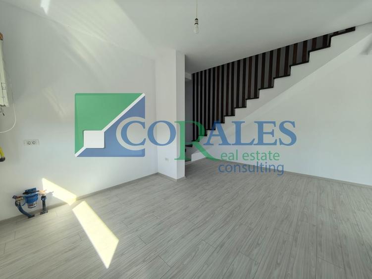 Duplex cu 4 camere cu Canalizare în Săcălaz