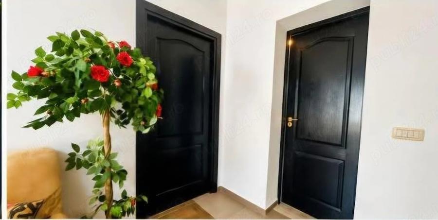 Apartament cu 2 camere decomandat în Girov