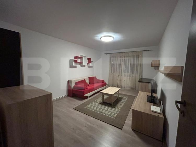 Apartament cu 2 camere decomandat, mobilat în Zorilor