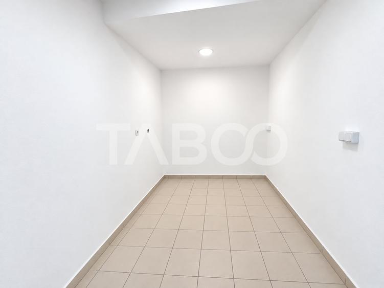 Birou, de 417 mp, în Central