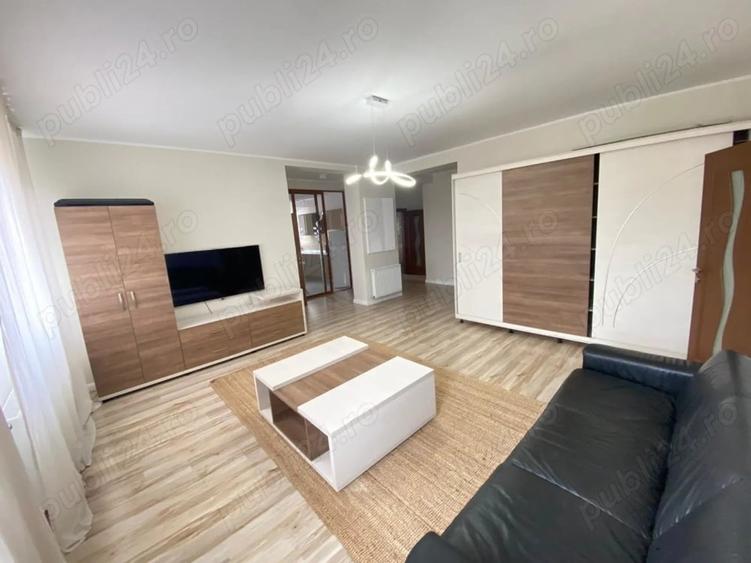 Apartament cu 3 camere decomandat în Intim