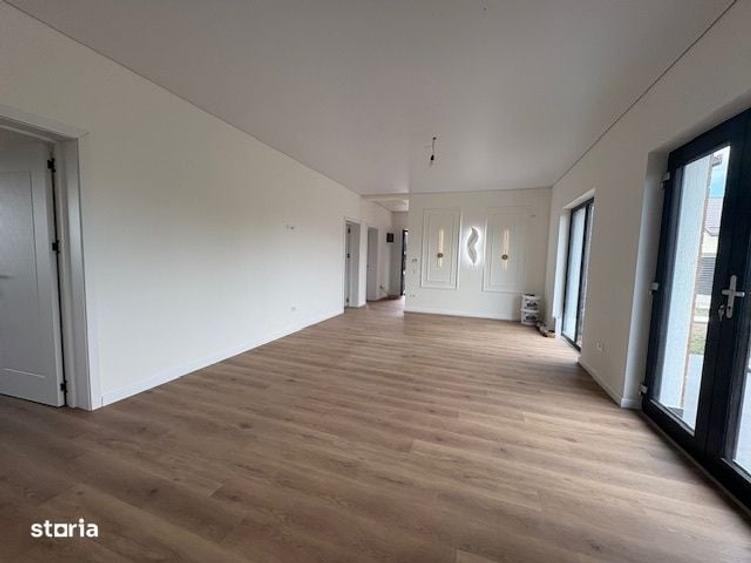 Locuinta premium! Casa single,4 camere,2 bai,teren 450mp,view superb! - 6