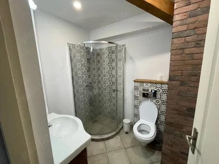 Apartament cu 2 camere semidecomandat, mobilat în Centrul Istoric