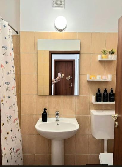 Garsonieră decomandată în Titan