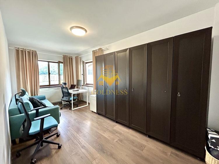 Apartament cu 3 camere semidecomandat, mobilat în Florești