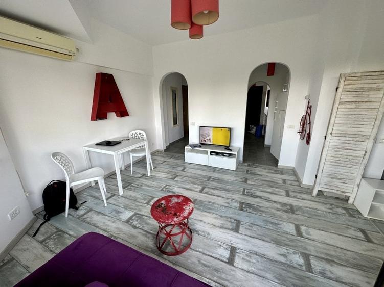 Romana / 3 min metrou / Centrala propie / Studio renovat / - 4