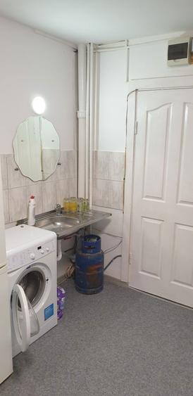 Inchiriez garsoniera - 2