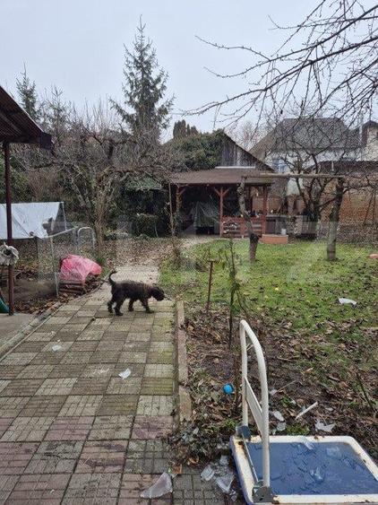 Casa de vanzare, curte comuna cu 1 locatar, 110 mp, zona ultracentrala - 2