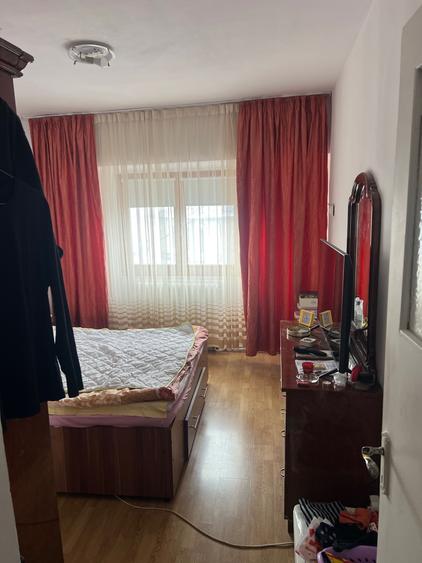 Vand ap cu 2camere decomandat - 1