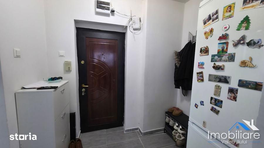 Apartament 2 camere decomandate Lupeni | Bulevardul Pacii, Etaj 2/10 - 6