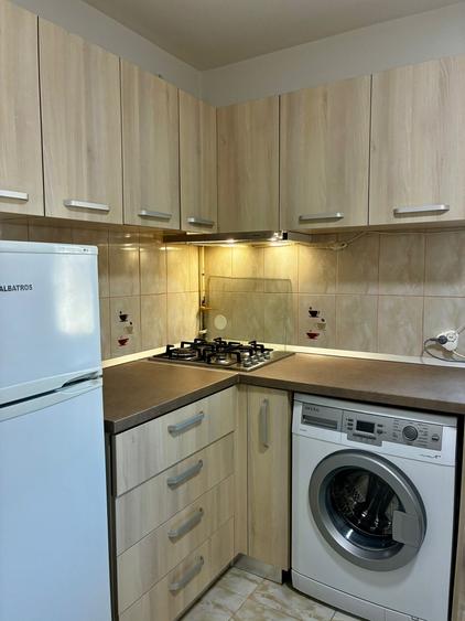 Apartament 2 camere, renovat complet, mobilat, etaj 3 - 6