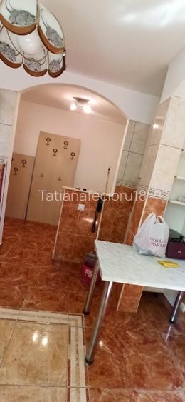 3 camere, centrala proprie, renovat, zona linistita 3 camere, centrala proprie, renovat, zona linistita