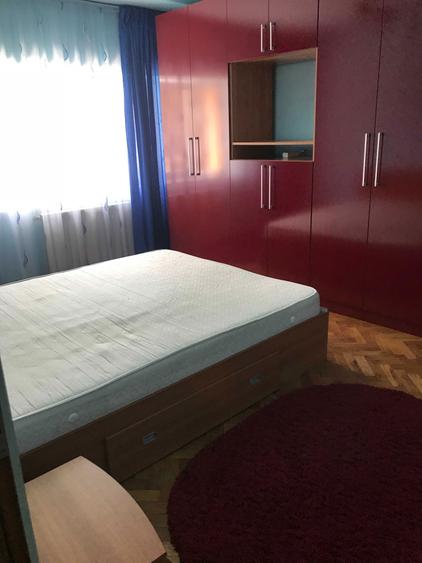 Inchiriez Apartament ultracentral 3 camere - 2