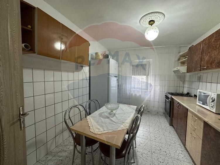 Apartament cu 3 camere de v&acirc;nzare &icirc;n zona Nord - 4