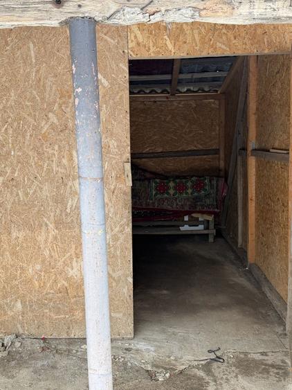 Casa de vinzare plus teren 891mp in gradistea,strada principala - 1