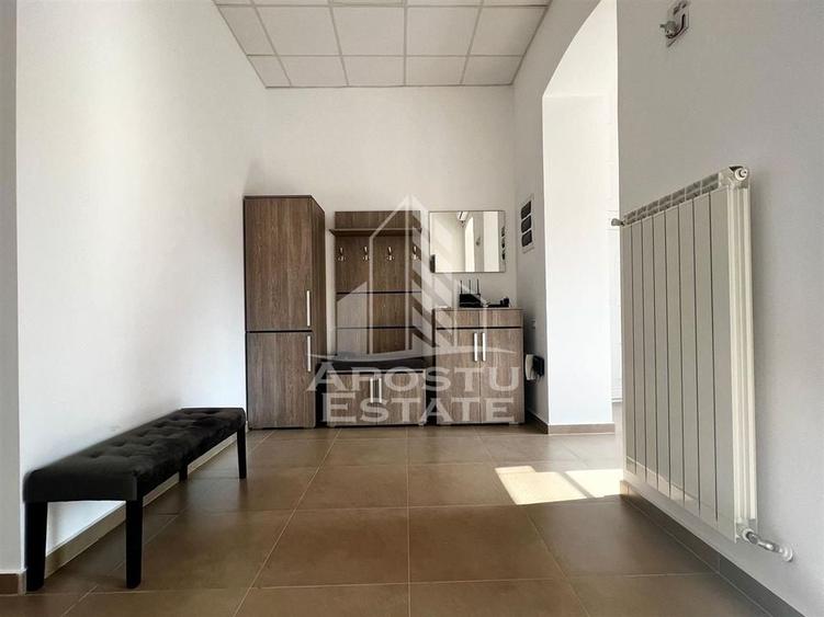 Apartament cu 4 camere 180mp loc de parcare zona centrala - 12