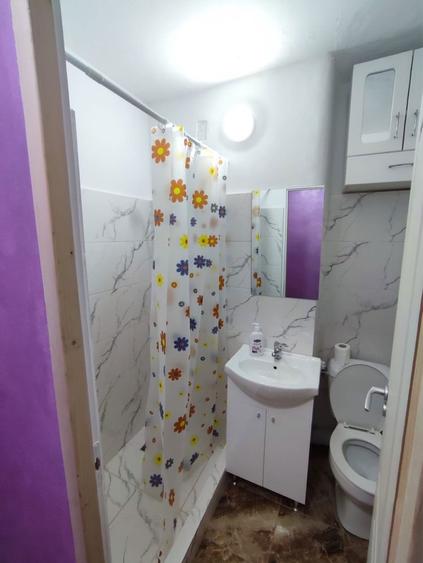 Inchiriez apartament 2 camere - 4