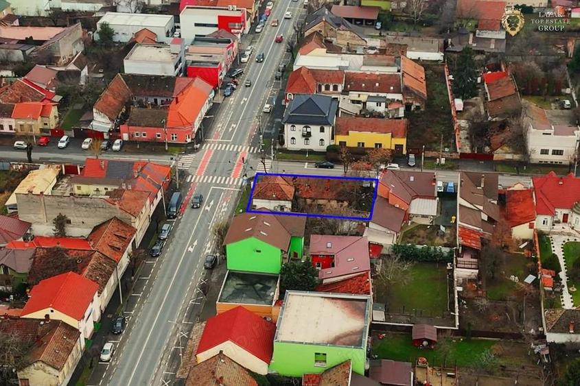 Casa- 2 fornturi stradale de vanzare pe Andrei Saguna - 2