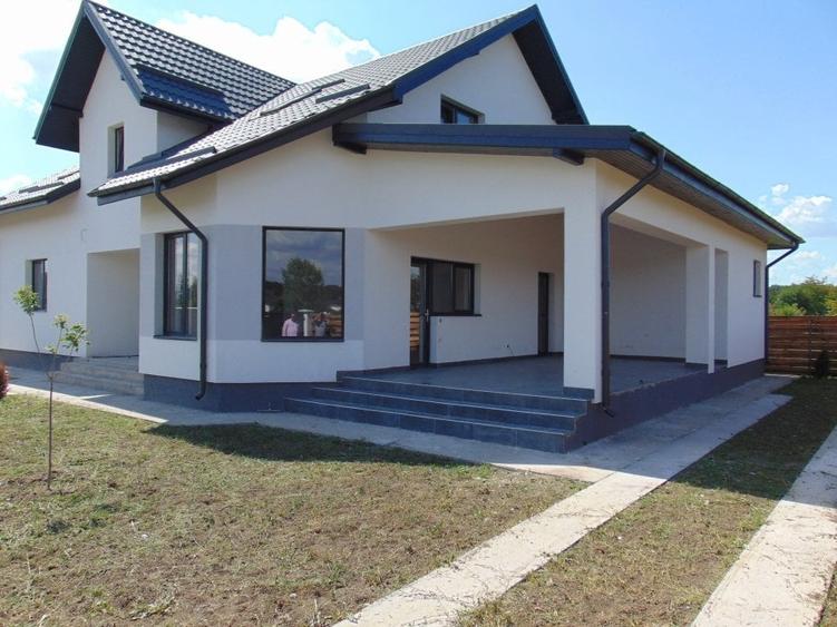 FARA COMISIOANE casa P+M cu 5 camere mari 4 bai 3 dresinguri finisata LA CHEIE - 1