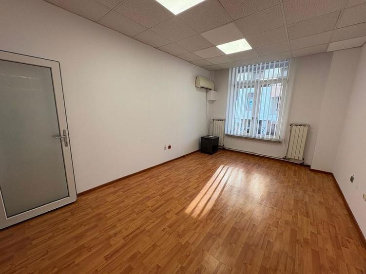 Inchiriez doua spatii comerciale pretabile pentru birouri in Severin - 3