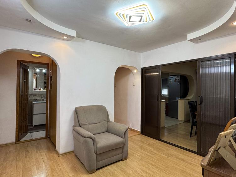 5 cam. etaj 1, 96 mp, decomandat, renovat, zona Zahana - 18