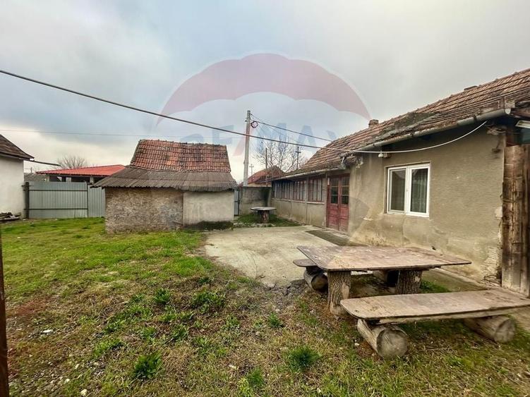 Casa de vanzare cu teren 680mp in Salonta - 8