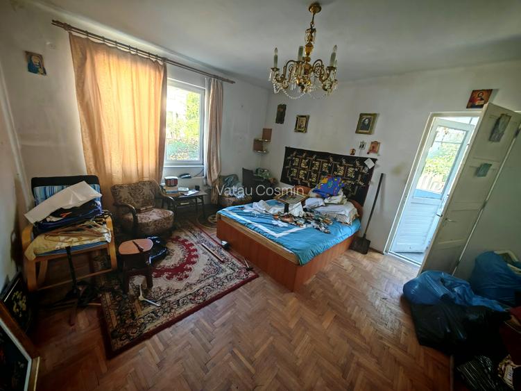 Garsonieră spațioasă cu teren, pivniță și garaj | Podul Basarab