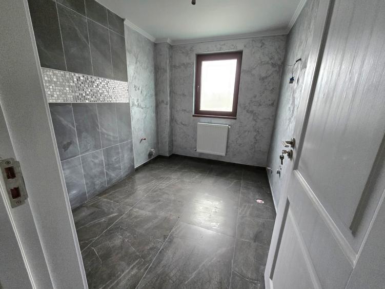 Casa de vanzare D+P+1+M, 6 camere, 3 băi, 225 mp utili, teren 470 mp, Bucium - 10