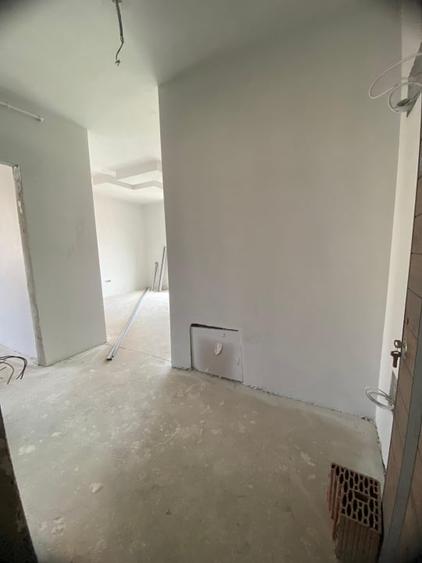 3 camere + terasa 100mp, apartament partial finisat - 6