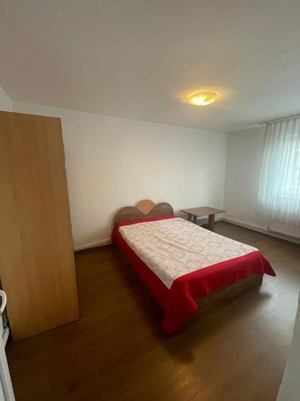 Inchiriez garsoniera Razboieni - 1