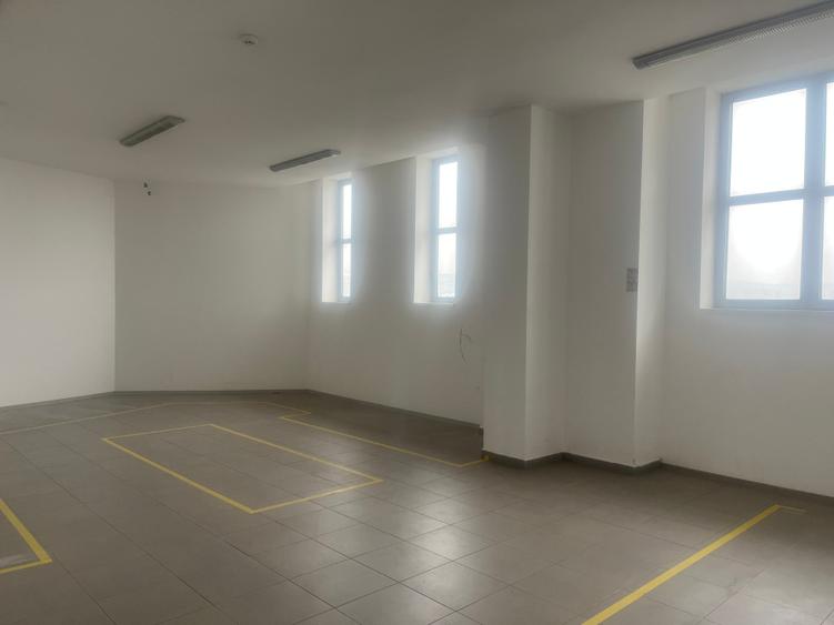 Reducere 10%!!! Proprietar - vand spatiu comercial Piatra Neamt, 840 mp - 14
