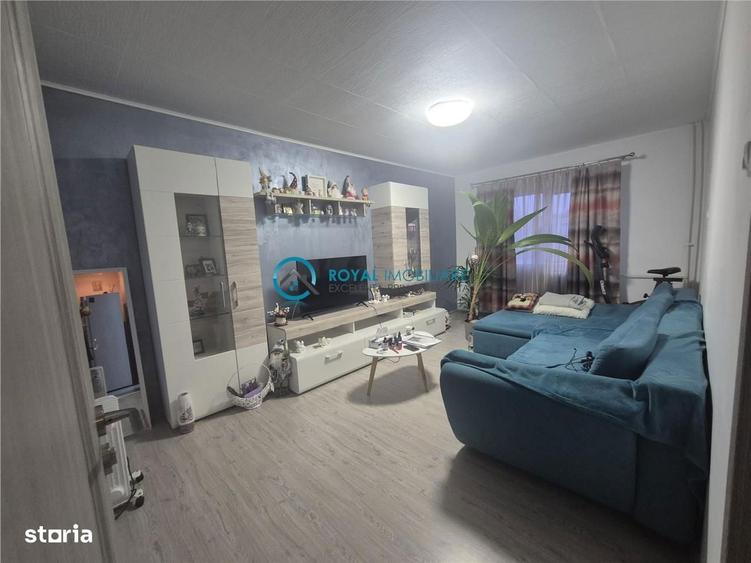 Royal Imobiliare - Vanzare apartament 2 camere zona 9 Mai - 2