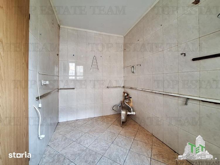 Apartament cu 4 camere decomandat în Colentina