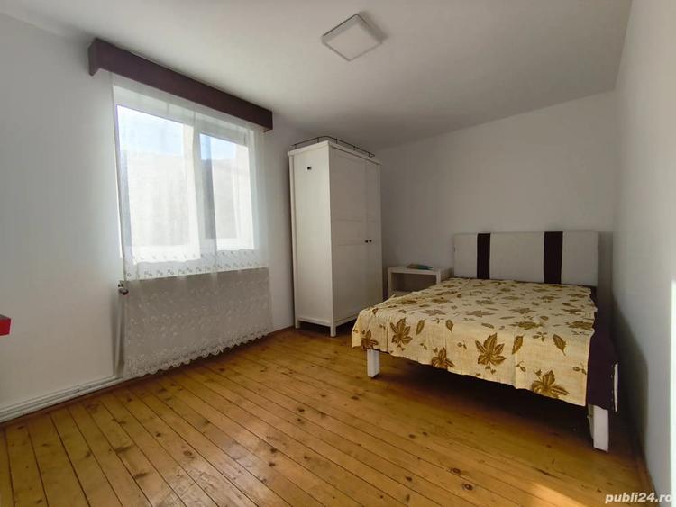 Casă cu 5 camere cu Teren 1560 Mp în Crasna