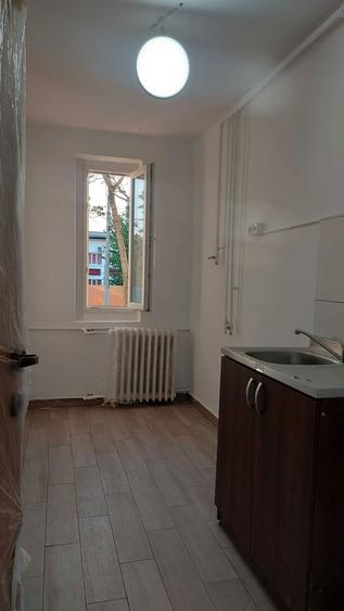 Proprietar- Inchiriere spatiu 34mp metrou Pta Sudului, Bucuresti - 2
