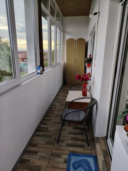 Vand apartament 3 camere in Simian - 1