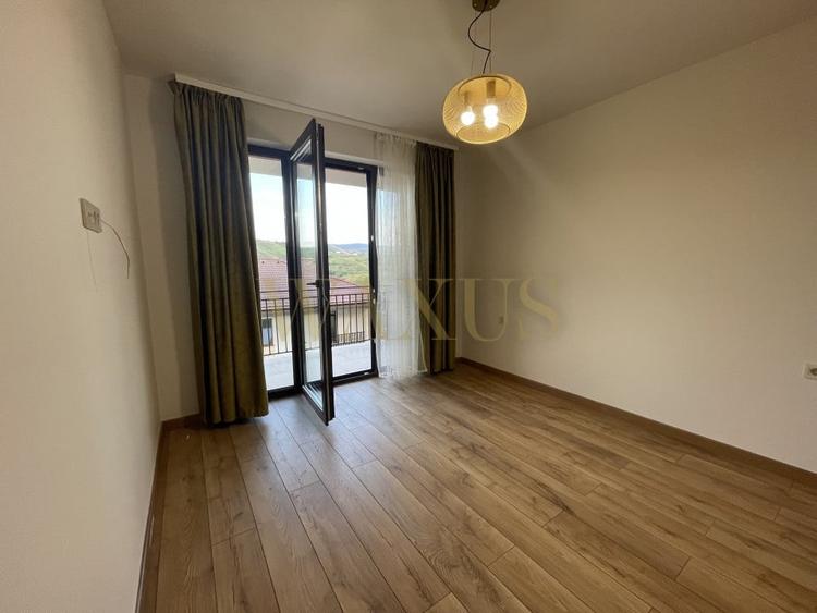Duplex Exclusivist de 4 camere, teren de 250mp, la liziera pădurii - 10