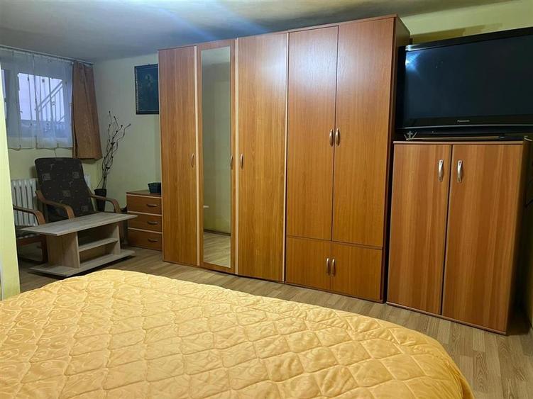 Apartament la casa cu 2 camere in Lazaret - 10