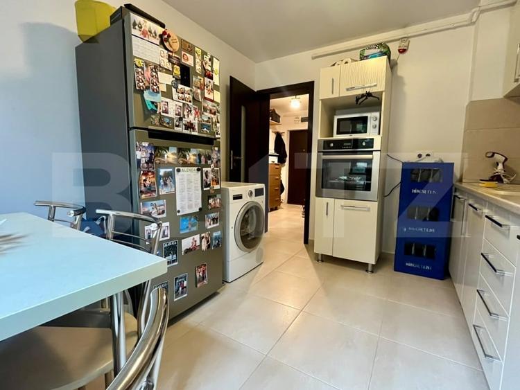 Apartament cu 2 camere decomandat, mobilat în Tractorul