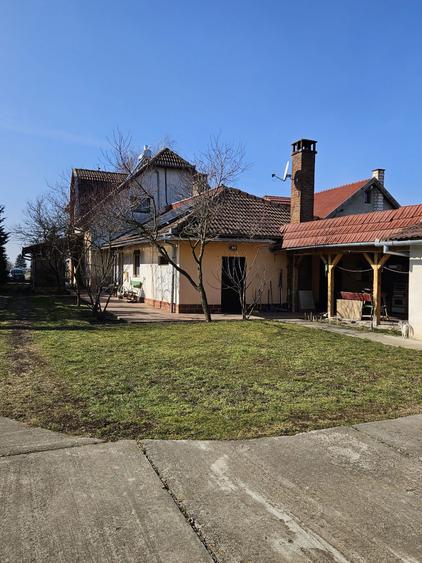 Casa mare de vanzare in loc. Cionchesti , comuna Viile Satu Mare - 1