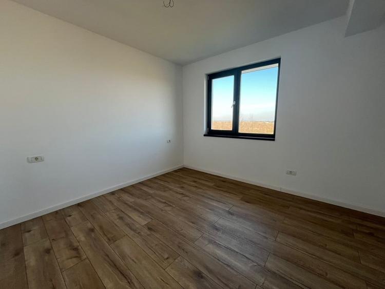 De vanzare vila individuala 5 camere garaj toate utilitatile Corbeanca - 16