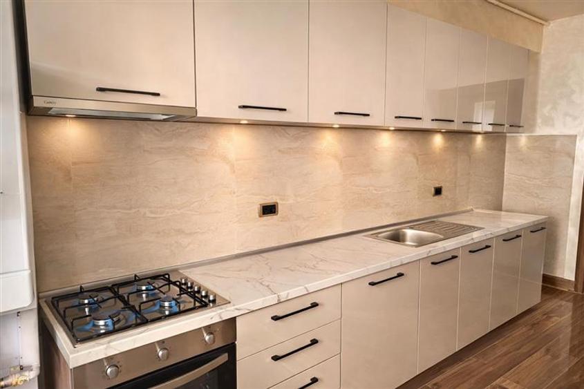 Apartament 2 camere, decomandat, 2 bai, Isaran, Tractorul - 4