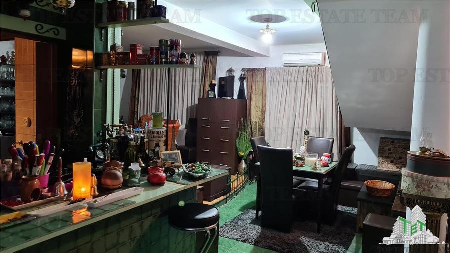 Super afacere, vila cu aspect de conac cu spatii moderne dar si clasice antichiz - 10