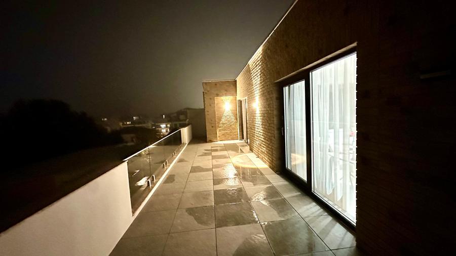 Apartament duplex cu scara interioara + terasa cu view + loc parcare - 1